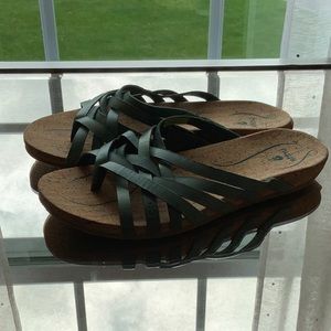 Ahnu pearl green and cork sandals